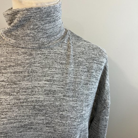 🌿4/$35🌿 REVAMPED Grey Turtleneck Sweater (S) - Picture 4 of 9